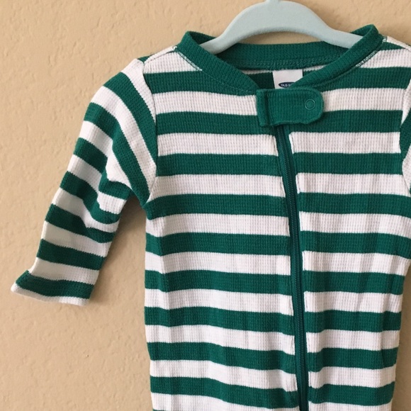 Baby onesie by Old Navy - Picture 2 of 2